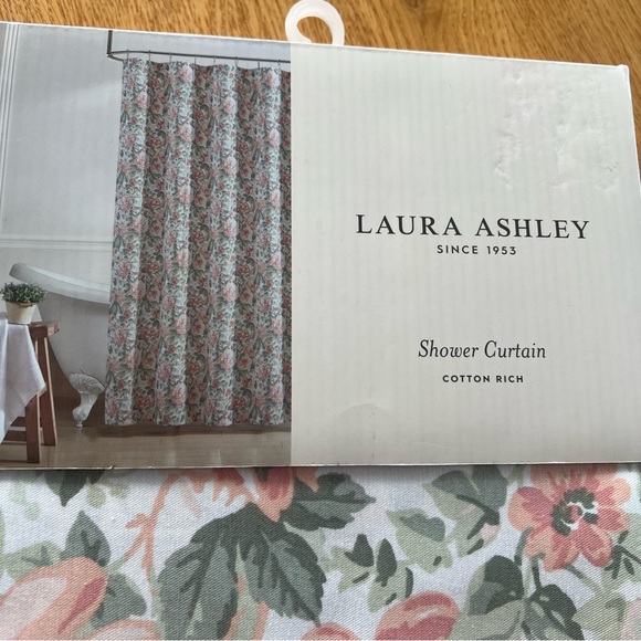 Laura Ashley Cotton Rich shower curtain - Picture 2 of 6